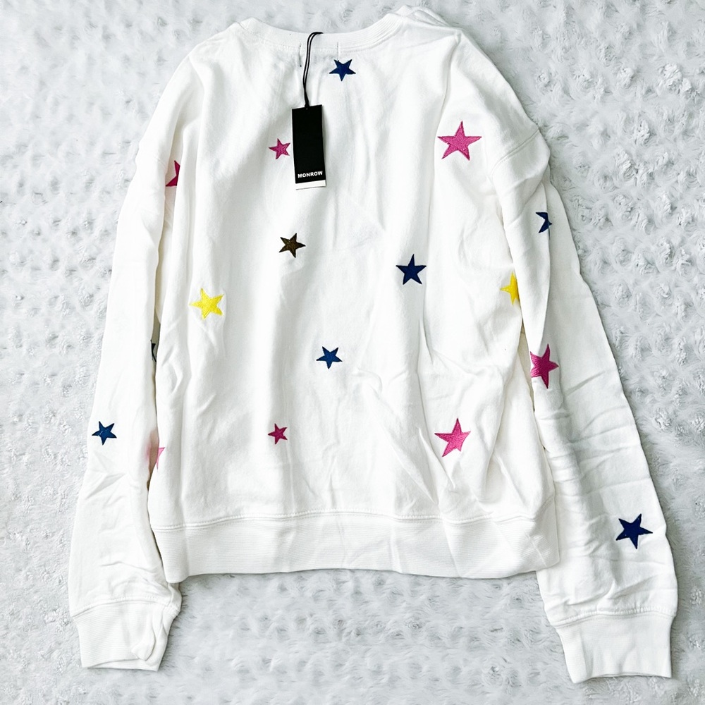 NWT- MONROW Boyfriend Sweatshirt with Allover Embroidered Star Print in Natural - Picture 2 of 11